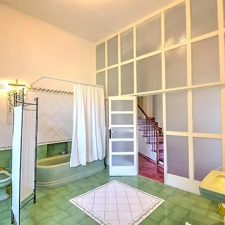 Villa Sleeps 12 Pool Air Con Wifi