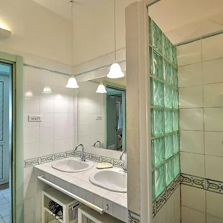 Villa Sleeps 12 Pool Air Con Wifi *